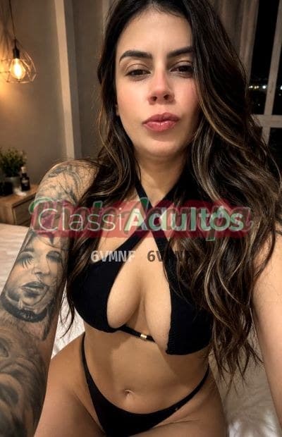 Acompanhante morena em Pracinha — Mel Maia