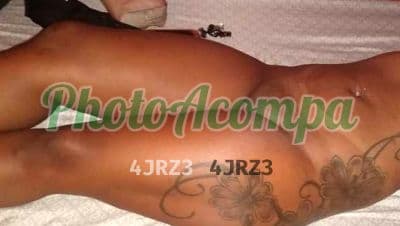 Acompanhante de seios naturais em Rio de Janeiro (3) — Melzinha
