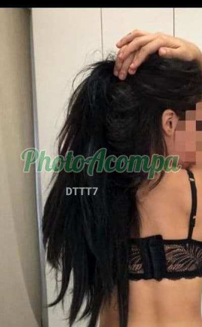 Acompanhante em Salvador com beijo grego (2) — Mia