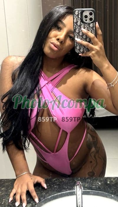 Acompanhante em São Carlos com beijo na boca (2) — Nicole
