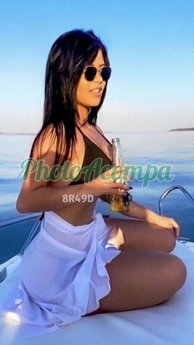 Acompanhante em Guarujá com beijo na boca (2) — Nicole