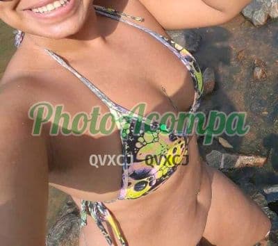 Acompanhante em Salto com beijo na boca (2) — Nicole