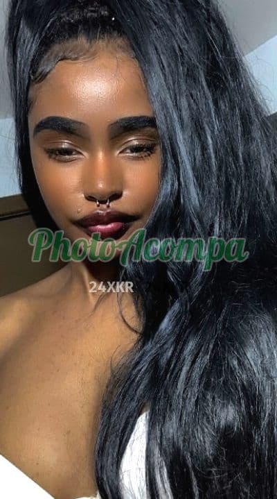 Acompanhante em São Paulo com beijo na boca (2) — Nicolle