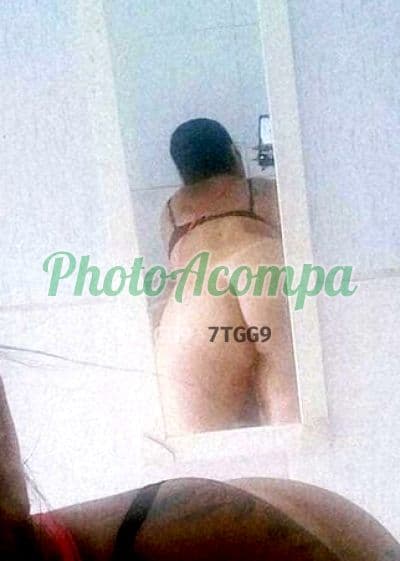 Acompanhante em Santa Cruz do Capibaribe com beijo grego (2) — Pamela