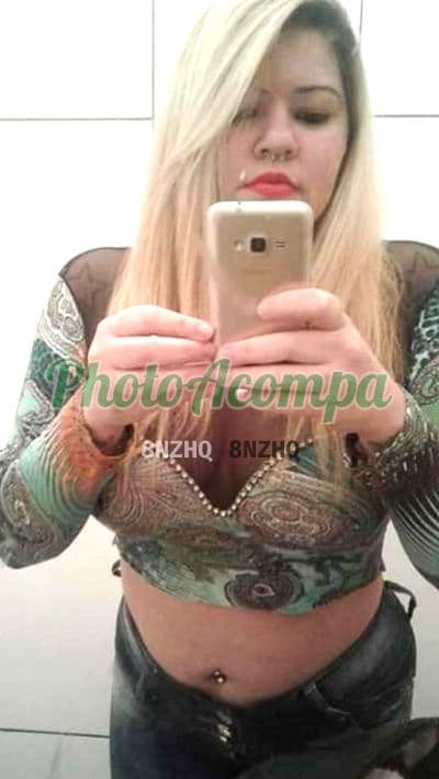 Acompanhante peituda em Barueri (5) — Paola