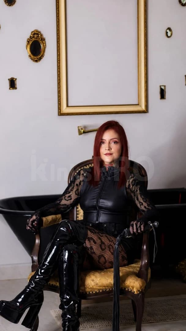 Acompanhante em São Paulo — fetiche de pés, foto 12 de Queen Yvie