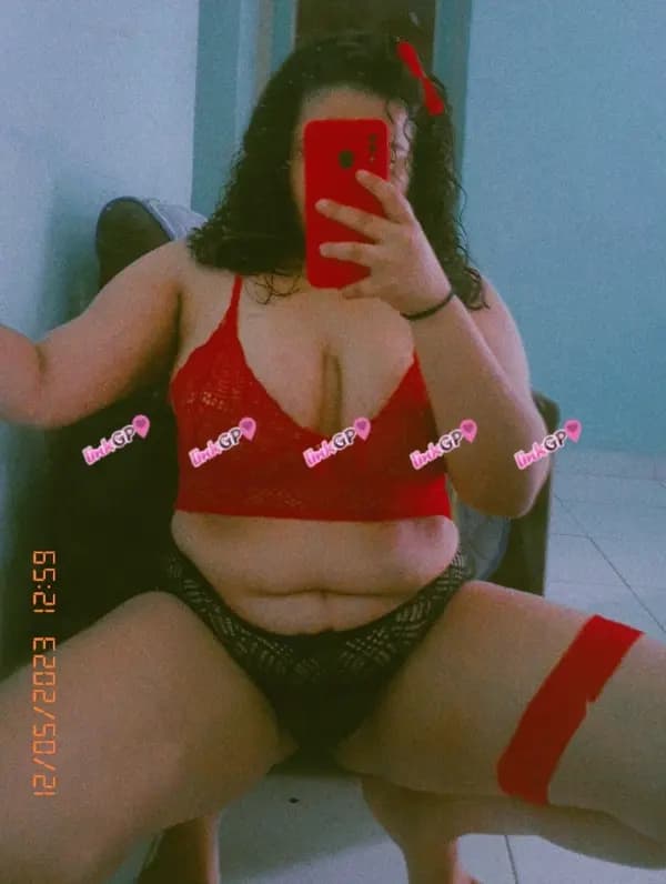 Acompanhante baixinha em Campina Grande — Sofhy Gomes