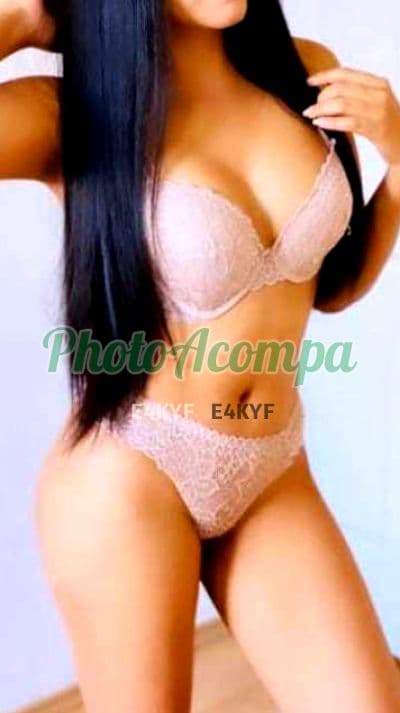 Acompanhante magra em São Paulo (3) — Tainá