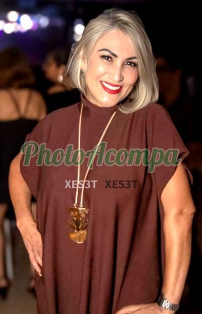 Acompanhante loira em Praia Grande, foto 2 de Val