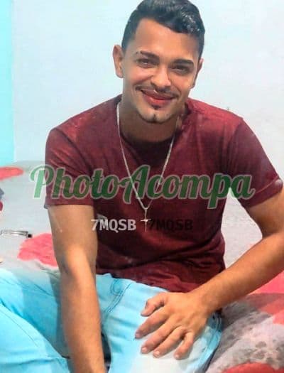 Acompanhante masculino em Recife com beijo grego (4) — Alex