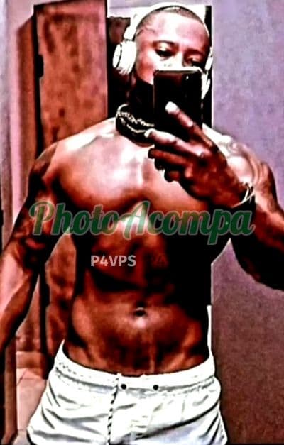 Foto 4: Acompanhante masculino em Florianópolis — beijo grego, Alex