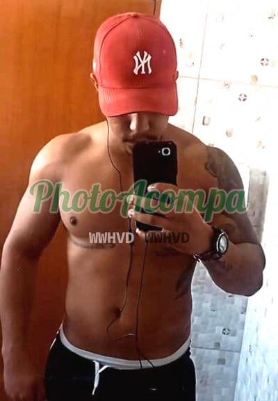 Acompanhante masculino em Barueri com beijo na boca (4) — Anderson