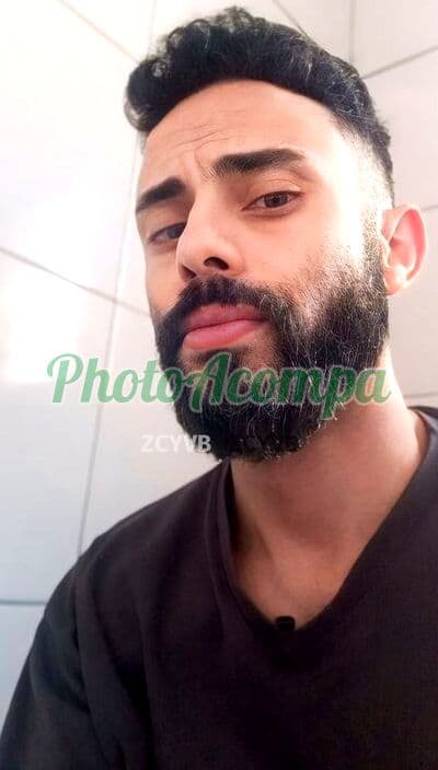 Acompanhante masculino em São Paulo com beijo na boca (4) — André