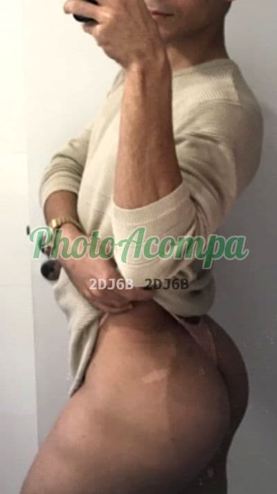 Acompanhante masculino em Niterói com beijo na boca (4) — Bianco