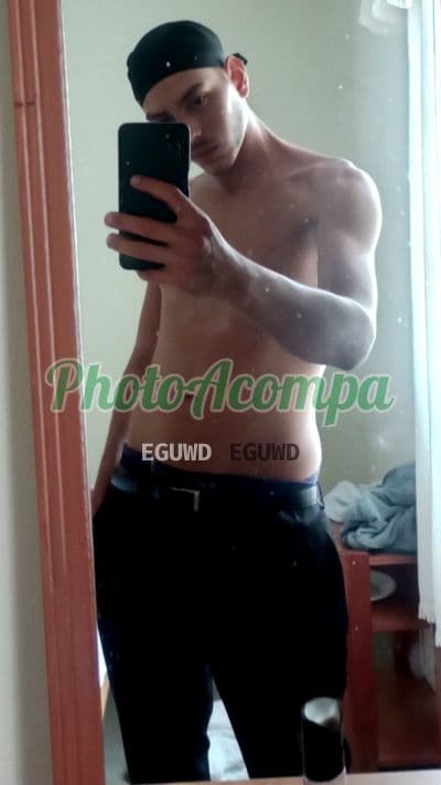 Acompanhante masculino em São José dos Campos com beijo na boca (6) — Bmo