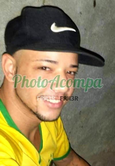 Acompanhante masculino em Rio de Janeiro com beijo na boca (4) — Bruno