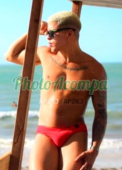 Acompanhante masculino em Campinas com beijo na boca (4) — Bruno