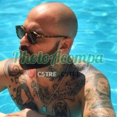 Acompanhante masculino em São José dos Campos com beijo na boca (2) — Bryan