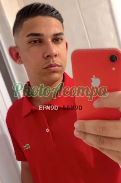 Acompanhante masculino em São Paulo com beijo na boca (2) — Caio