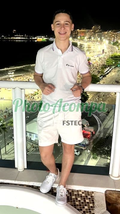 Acompanhante masculino em Rio de Janeiro — beijo na boca, foto 4 de Carlos