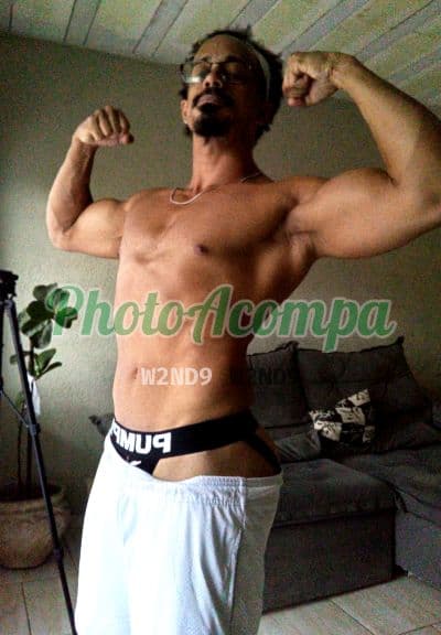 Acompanhante masculino em Rio de Janeiro com beijo grego (6) — Carlos