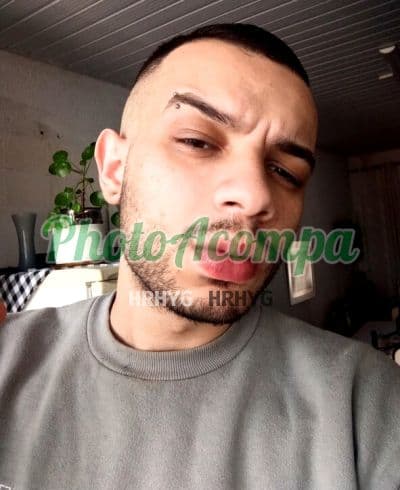 Acompanhante masculino em Jacareí com beijo na boca (4) — Cristian