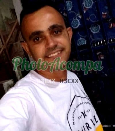 Acompanhante masculino em São Paulo com beijo na boca (2) — Daniel