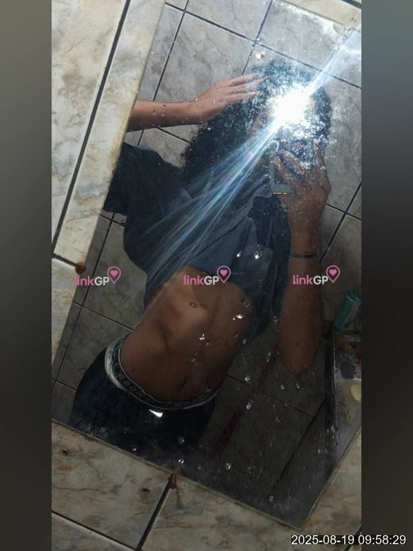 Acompanhante masculino em Guarulhos com acompanhante para evento (2) — Daninha