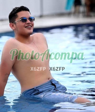 Acompanhante masculino em Manaus com beijo grego (2) — Diego
