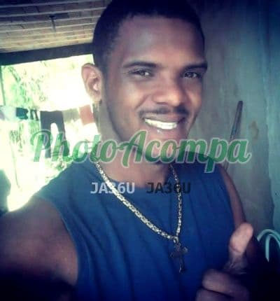 Acompanhante masculino em Itaboraí com beijo grego (6) — Diego