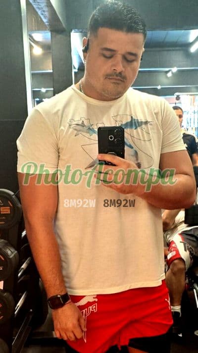 Acompanhante masculino em Rio de Janeiro com beijo grego (4) — Diego
