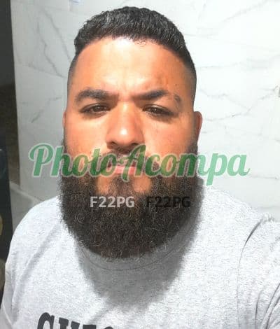 Acompanhante masculino em Nova Iguaçu com beijo na boca (4) — Dom