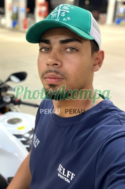 Acompanhante masculino em Jundiaí — beijo grego, foto 4 de Dominick