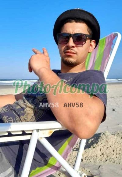 Acompanhante masculino em Curitiba — beijo na boca, foto 2 de Eduardo