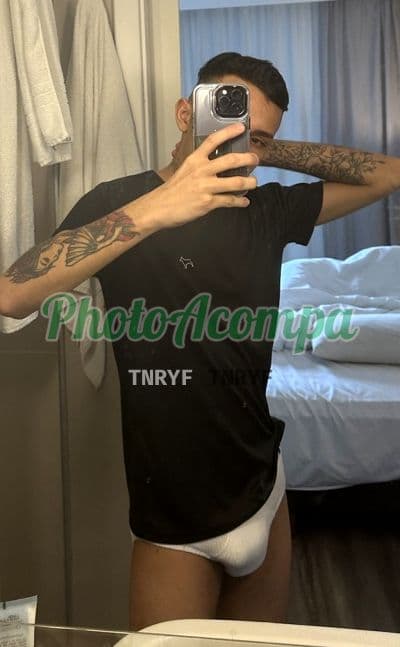Acompanhante masculino em São Paulo com beijo na boca (6) — Eduardo