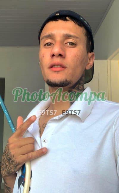 Acompanhante masculino em Jundiaí com beijo na boca (6) — Eduardo