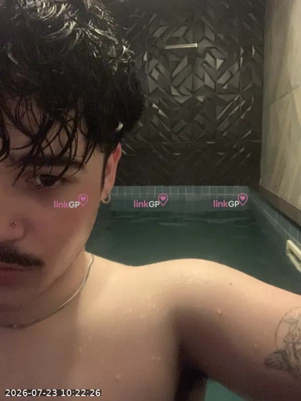 Acompanhante masculino alto em Porto Alegre — Egoboy