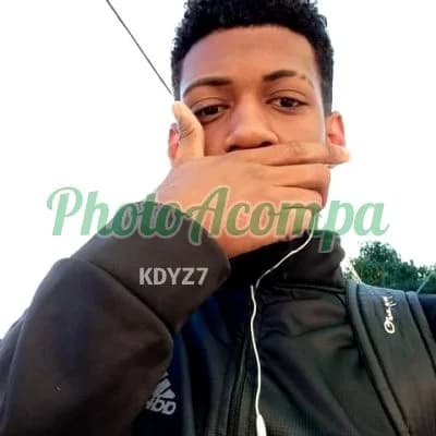 Acompanhante masculino em Guarapari — beijo na boca, foto 4 de Felipe