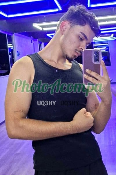 Acompanhante masculino em Salvador com beijo na boca (6) — Felipe