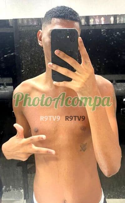 Foto 2: Acompanhante masculino em Belford Roxo — beijo na boca, Gabriel