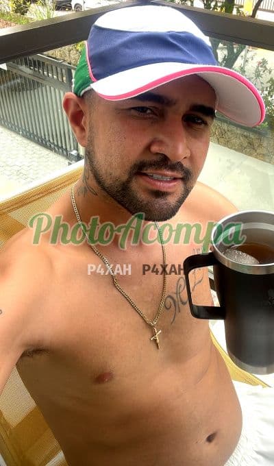 Acompanhante masculino em Peruíbe com beijo na boca (4) — Garoto