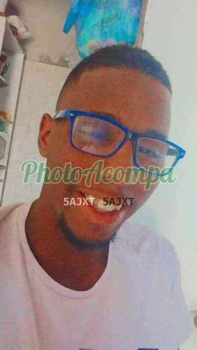 Acompanhante masculino em Nova Iguaçu com beijo na boca (4) — Guilherme