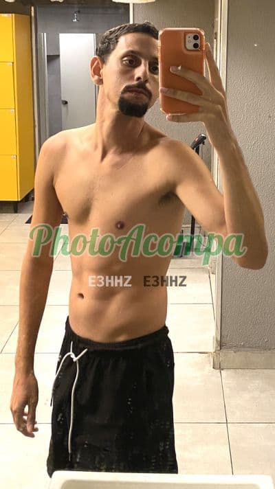Acompanhante masculino em Rio de Janeiro com beijo grego (2) — Haynner