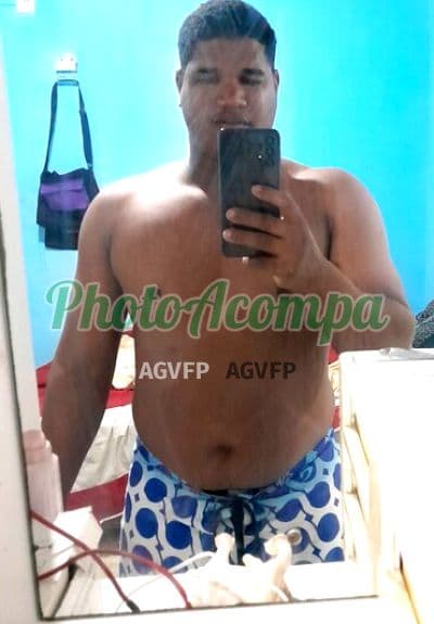 Acompanhante masculino em Belford Roxo com beijo na boca (4) — Henrique