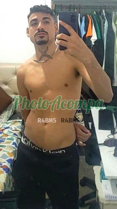 Acompanhante masculino em Fortaleza com beijo na boca (2) — Henrique