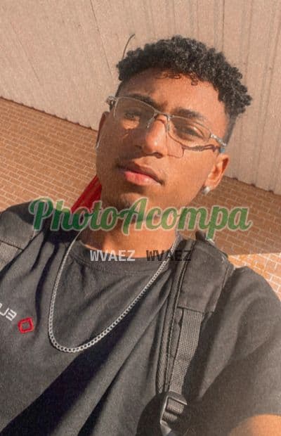 Acompanhante masculino em Goiânia — beijo na boca, foto 4 de Jhonatan