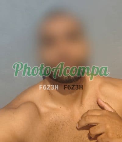 Acompanhante masculino em Cotia com beijo na boca (2) — Juanito