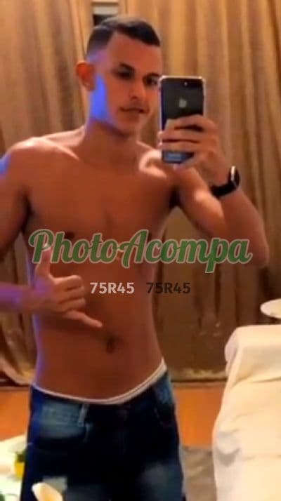 Acompanhante masculino em Rio de Janeiro com beijo na boca (4) — Júnior