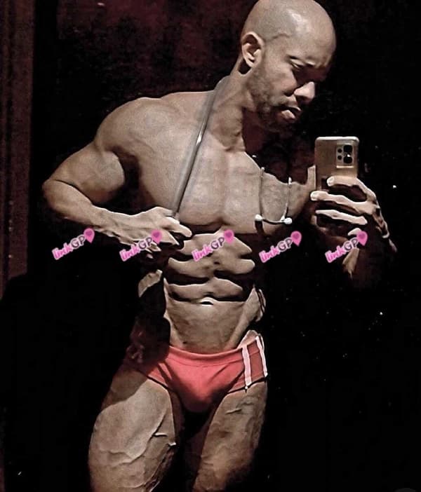 Acompanhante masculino alto em Brasil — Kadu