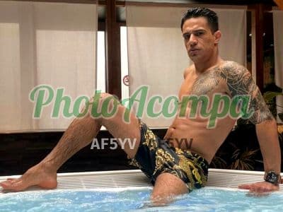 Acompanhante masculino em São Paulo com beijo grego (2) — Kaike